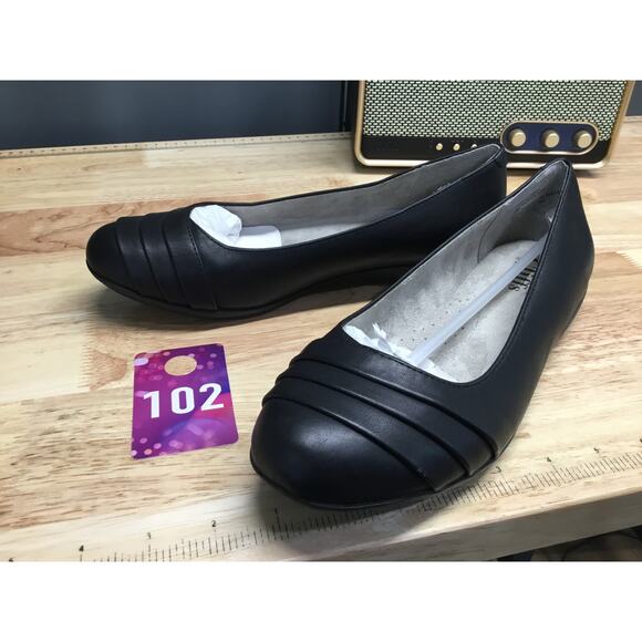 Cliffs by White Mountain Clara Women's 9 Black Slip-On Classic Ballet Flats - Picture 4 of 6